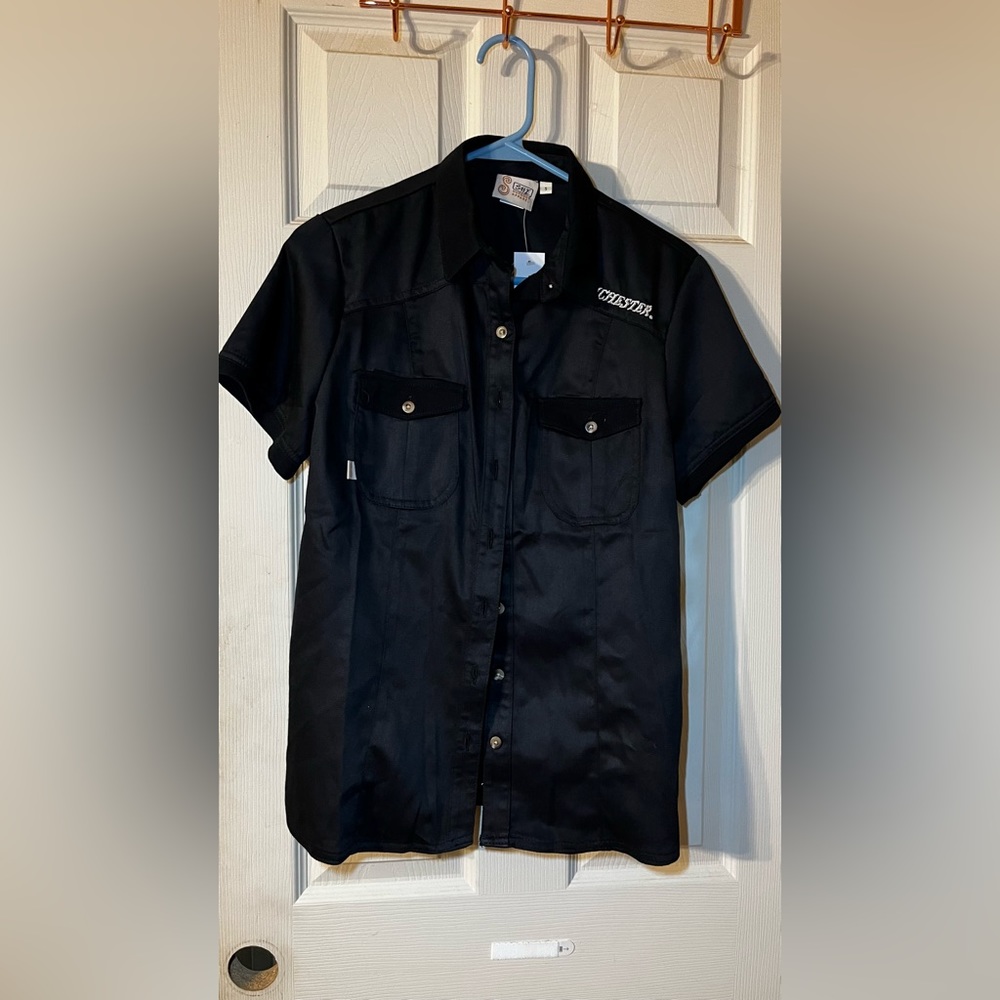 Winchester button up